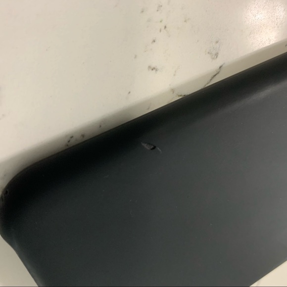 Authentic Apple silicone cases - Picture 4 of 6